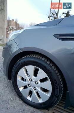 Седан Kia Rio 2012 в Києві