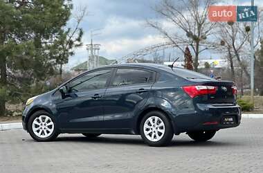 Седан Kia Rio 2013 в Києві