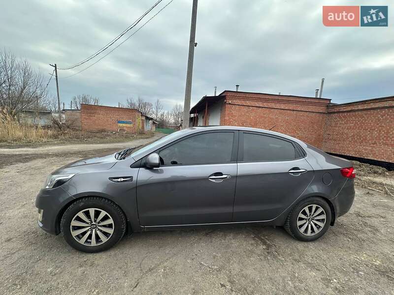 Седан Kia Rio 2013 в Полтаві