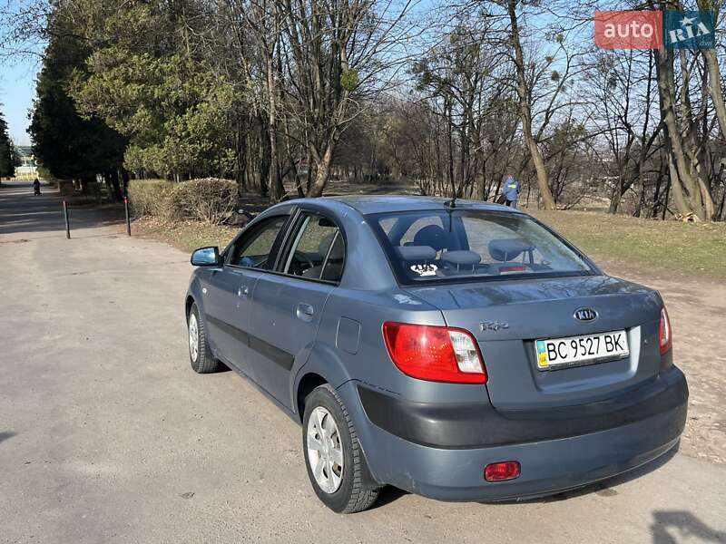 Седан Kia Rio 2008 в Львові