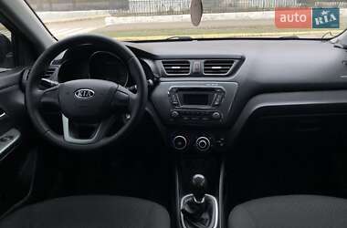 Седан Kia Rio 2011 в 