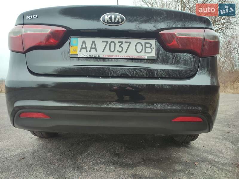 Седан Kia Rio 2013 в Киеве