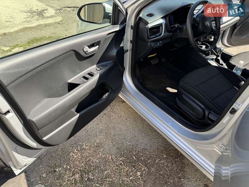 Седан Kia Rio 2019 в Киеве фото 32 Седан Kia Rio 2019 в Киеве