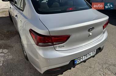 Седан Kia Rio 2019 в Киеве