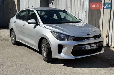 Седан Kia Rio 2019 в Киеве