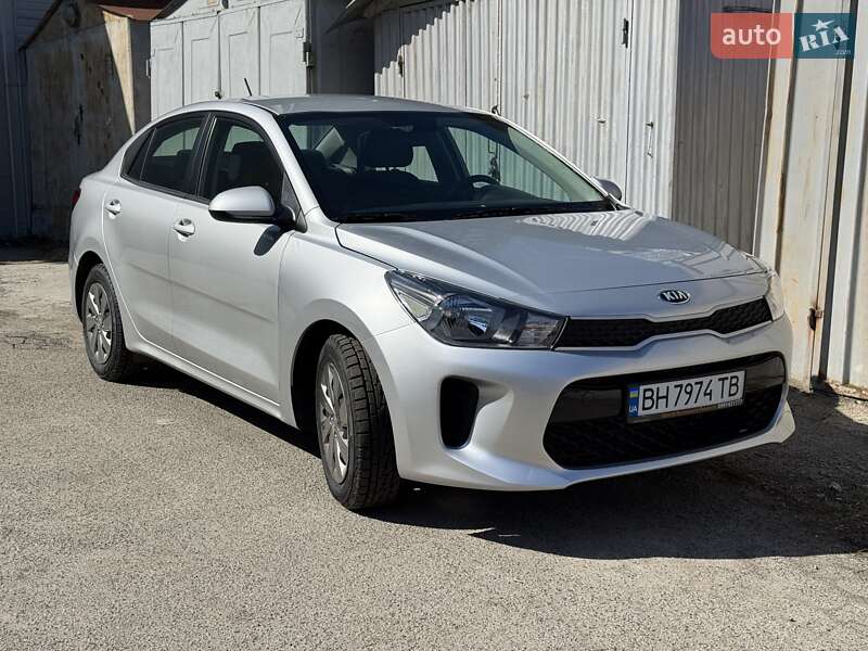 Седан Kia Rio 2019 в Киеве фото 14 Седан Kia Rio 2019 в Киеве