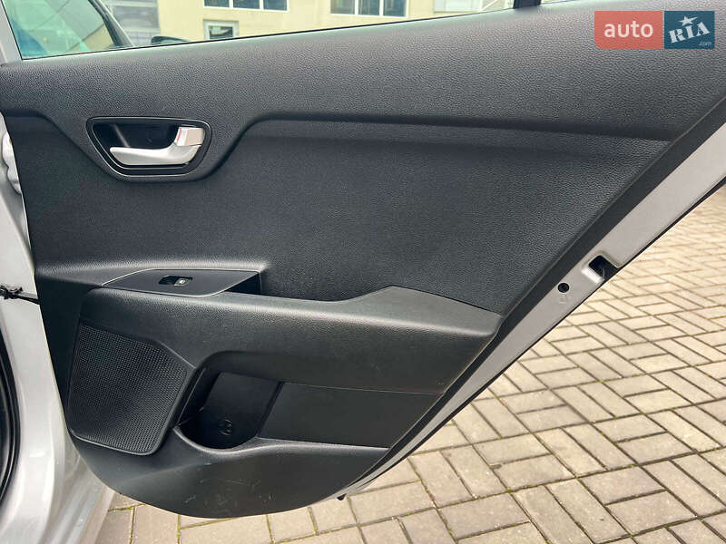 Седан Kia Rio 2018 в Одесі