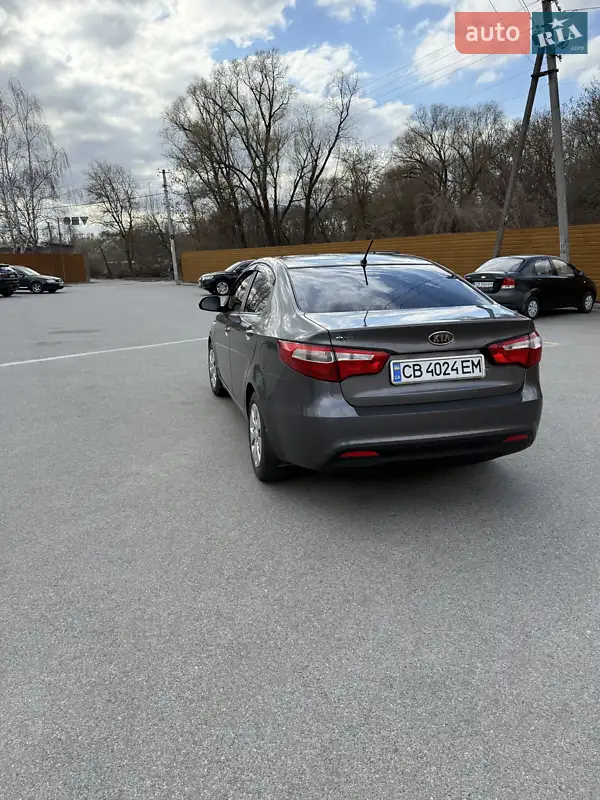 Седан Kia Rio 2011 в 