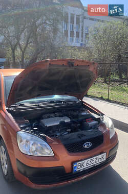 Седан Kia Rio 2006 в 