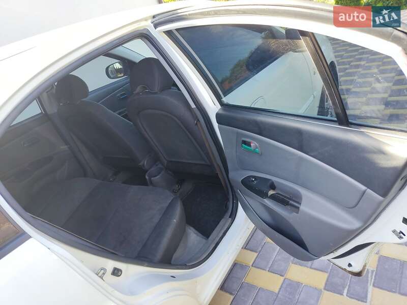 Хэтчбек Kia Rio 2010 в Кропивницком