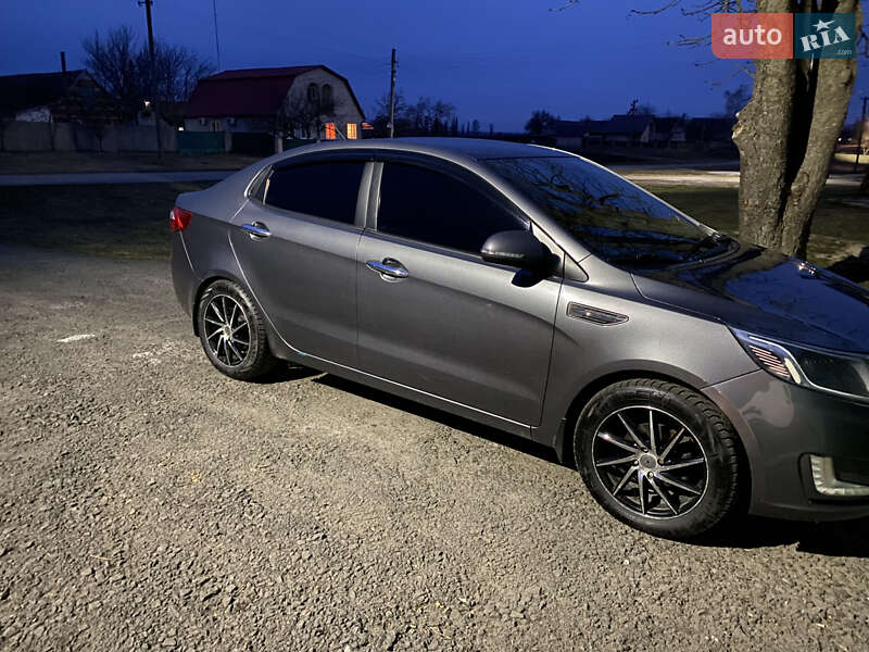 Седан Kia Rio 2013 в Полтаве фото 3 Седан Kia Rio 2013 в Полтаве