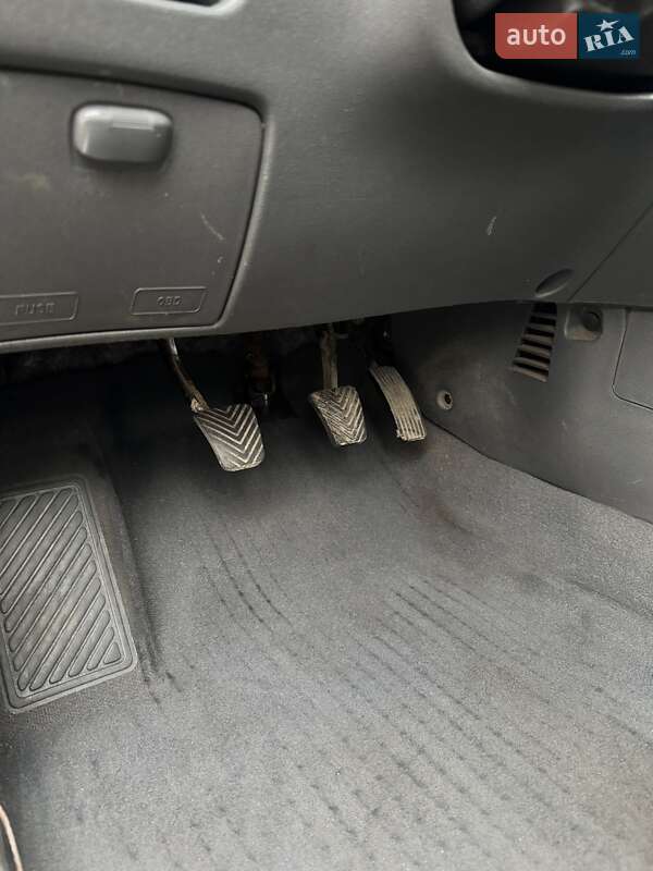 Седан Kia Rio 2011 в Нововолынске