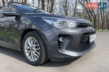 Хетчбек Kia Rio 2018 в 