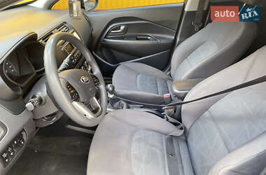 Хэтчбек Kia Rio 2012 в 