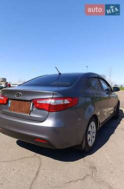 Седан Kia Rio 2012 в 