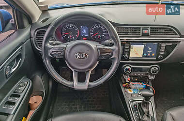 Хэтчбек Kia Rio 2018 в 