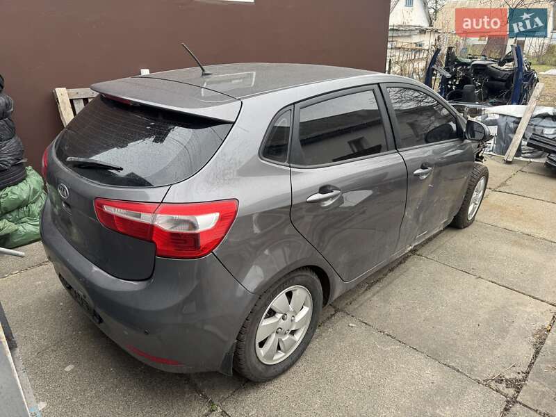 Хэтчбек Kia Rio 2012 в 