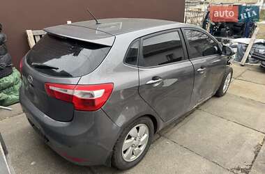 Хэтчбек Kia Rio 2012 в 