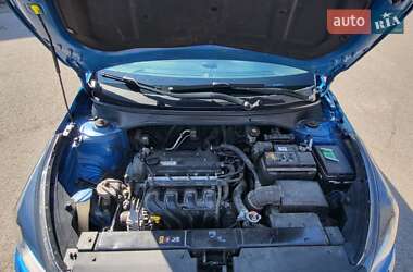Седан Kia Rio 2019 в 