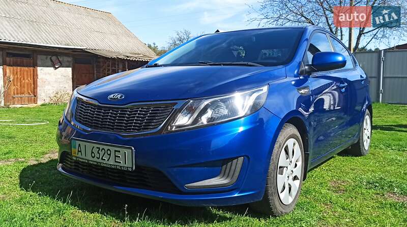 Седан Kia Rio 2013 в 
