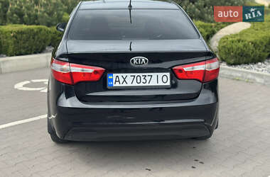 Седан Kia Rio 2013 в 