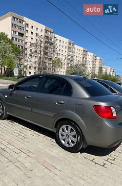 Седан Kia Rio 2010 в 