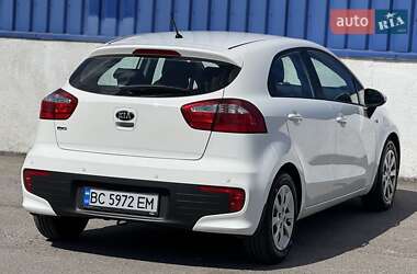 Хэтчбек Kia Rio 2016 в 