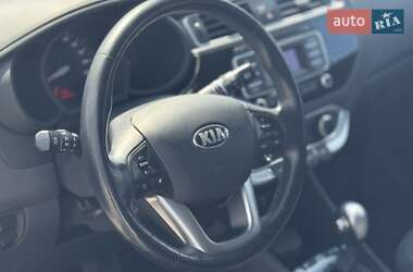 Хэтчбек Kia Rio 2016 в 