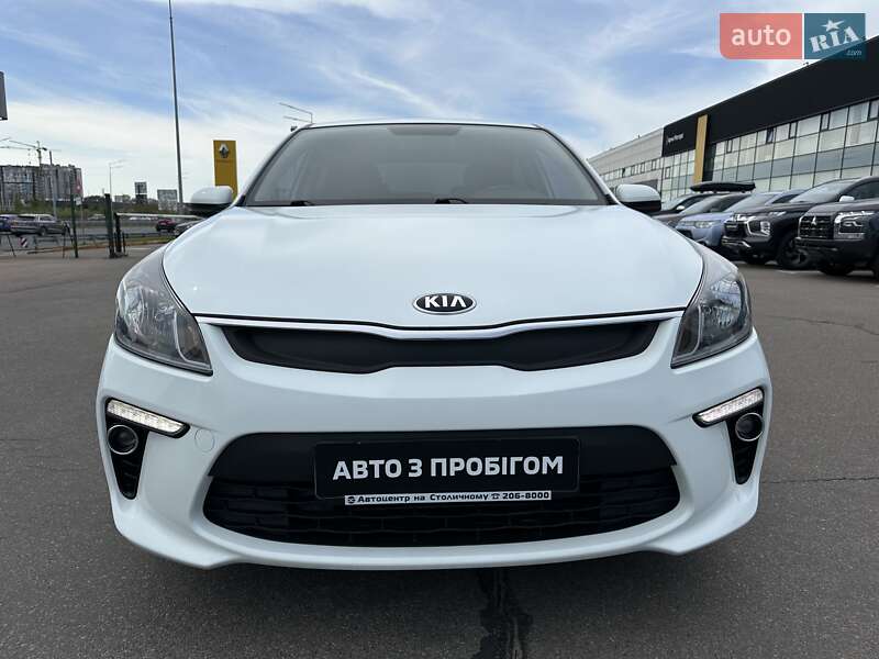Седан Kia Rio 2018 в Киеве