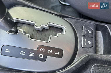 Хэтчбек Kia Rio 2012 в 