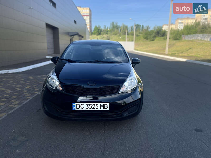 Седан Kia Rio 2011 в Кривому Розі