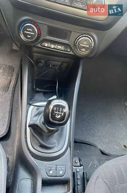 Седан Kia Rio 2013 в 