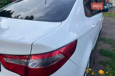 Седан Kia Rio 2013 в 