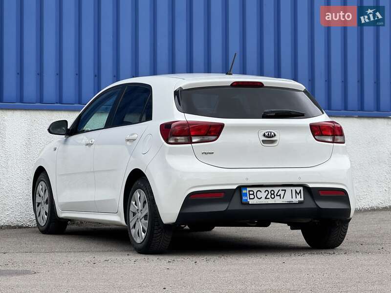 Хетчбек Kia Rio 2017 в Львові