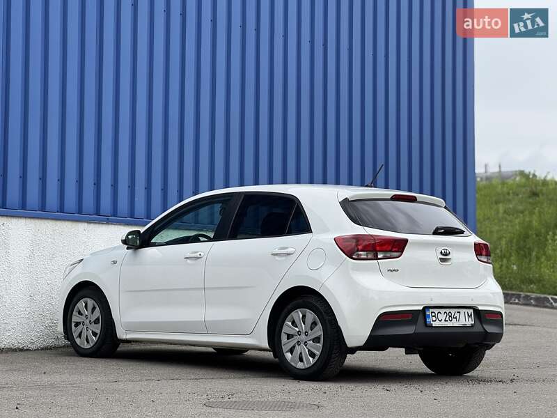 Хетчбек Kia Rio 2017 в Львові