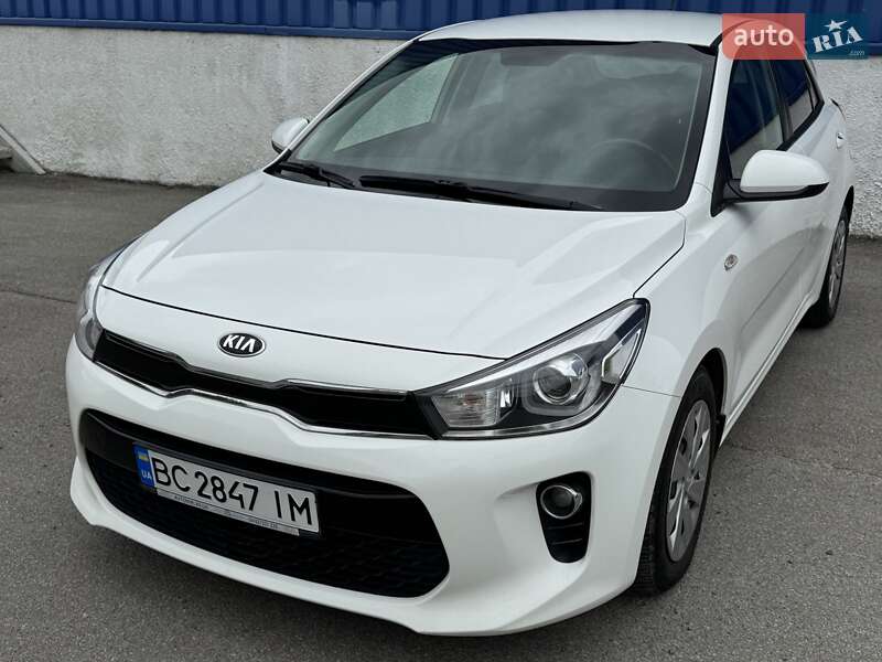 Хетчбек Kia Rio 2017 в Львові