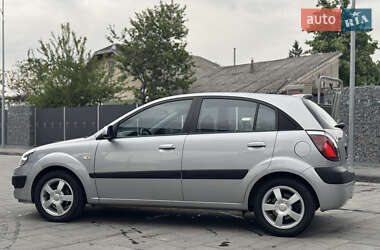 Хэтчбек Kia Rio 2006 в 