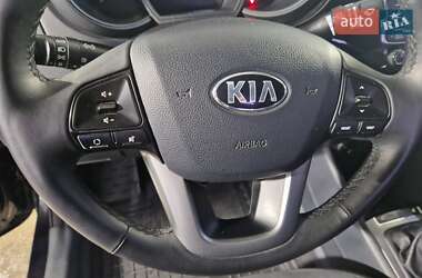 Седан Kia Rio 2017 в 