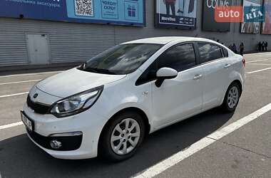 Седан Kia Rio 2015 в Полтаві