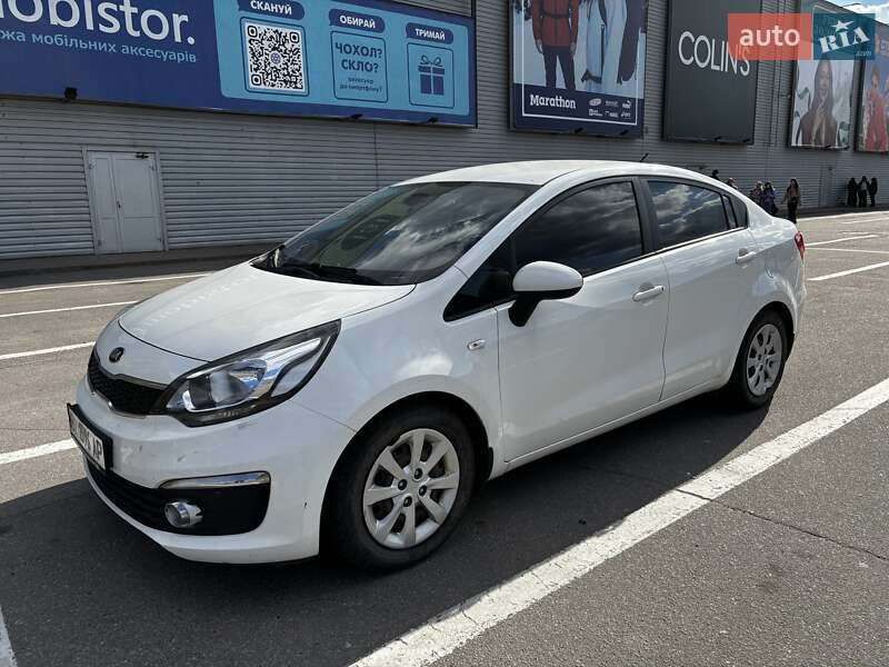 Седан Kia Rio 2015 в Полтаве