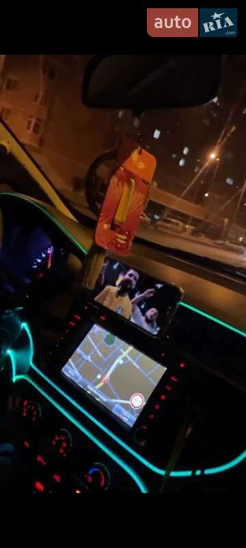 Хэтчбек Kia Rio 2012 в Киеве