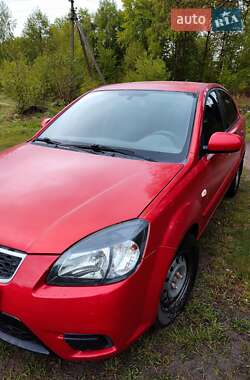 Седан Kia Rio 2010 в 