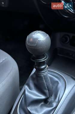 Седан Kia Rio 2011 в 