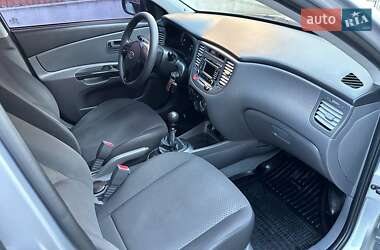 Седан Kia Rio 2011 в 