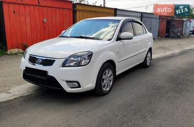 Седан Kia Rio 2011 в 