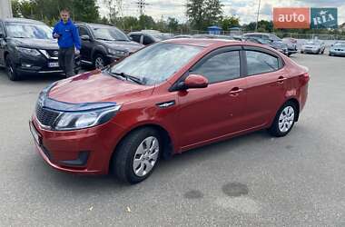 Седан Kia Rio 2013 в Киеве