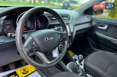 Седан Kia Rio 2013 в 