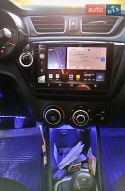 Седан Kia Rio 2012 в Ивано-Франковске