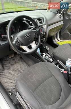 Хэтчбек Kia Rio 2012 в Киеве
