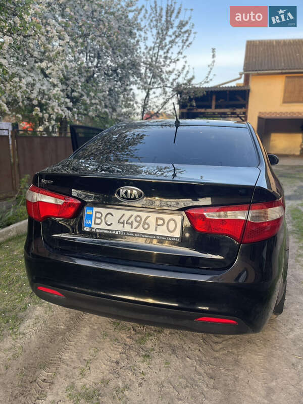 Седан Kia Rio 2013 в Львове